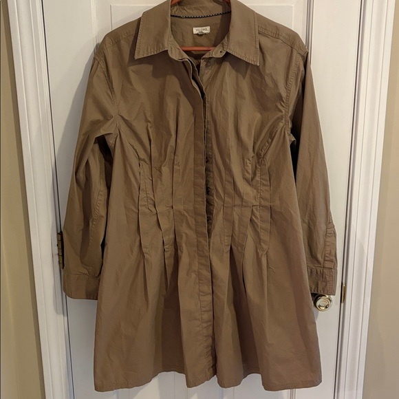Pilcro Dresses & Skirts - Pilcro / anthropology Classic Tan dress 1x in like new condition